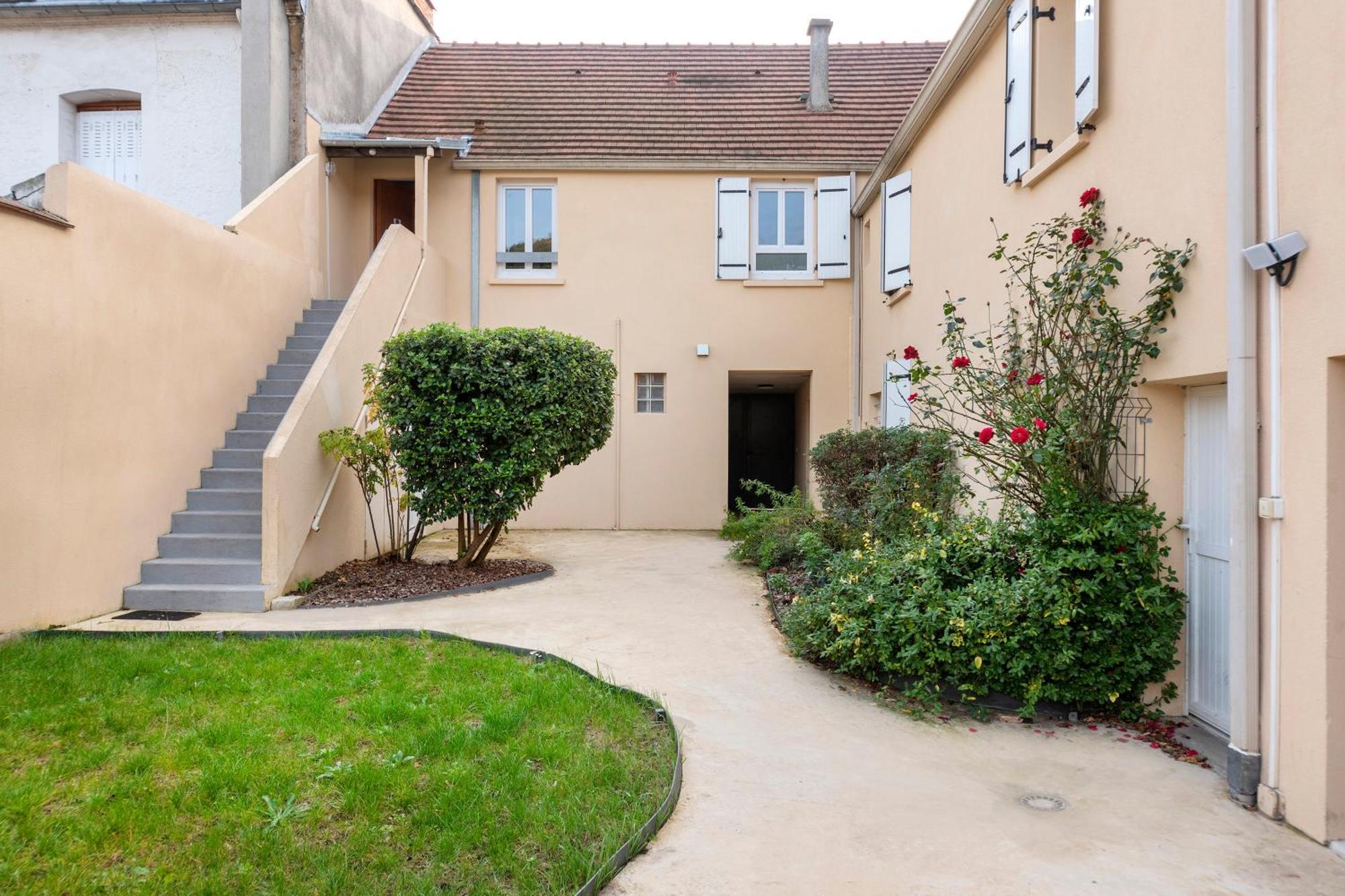 Les Logis De Marcoussis Apartment Exterior photo